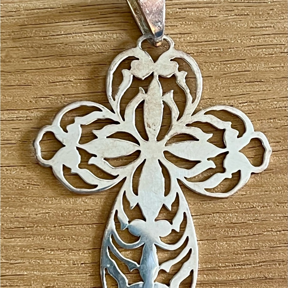 Elegant Silver Cross Pendant Necklace